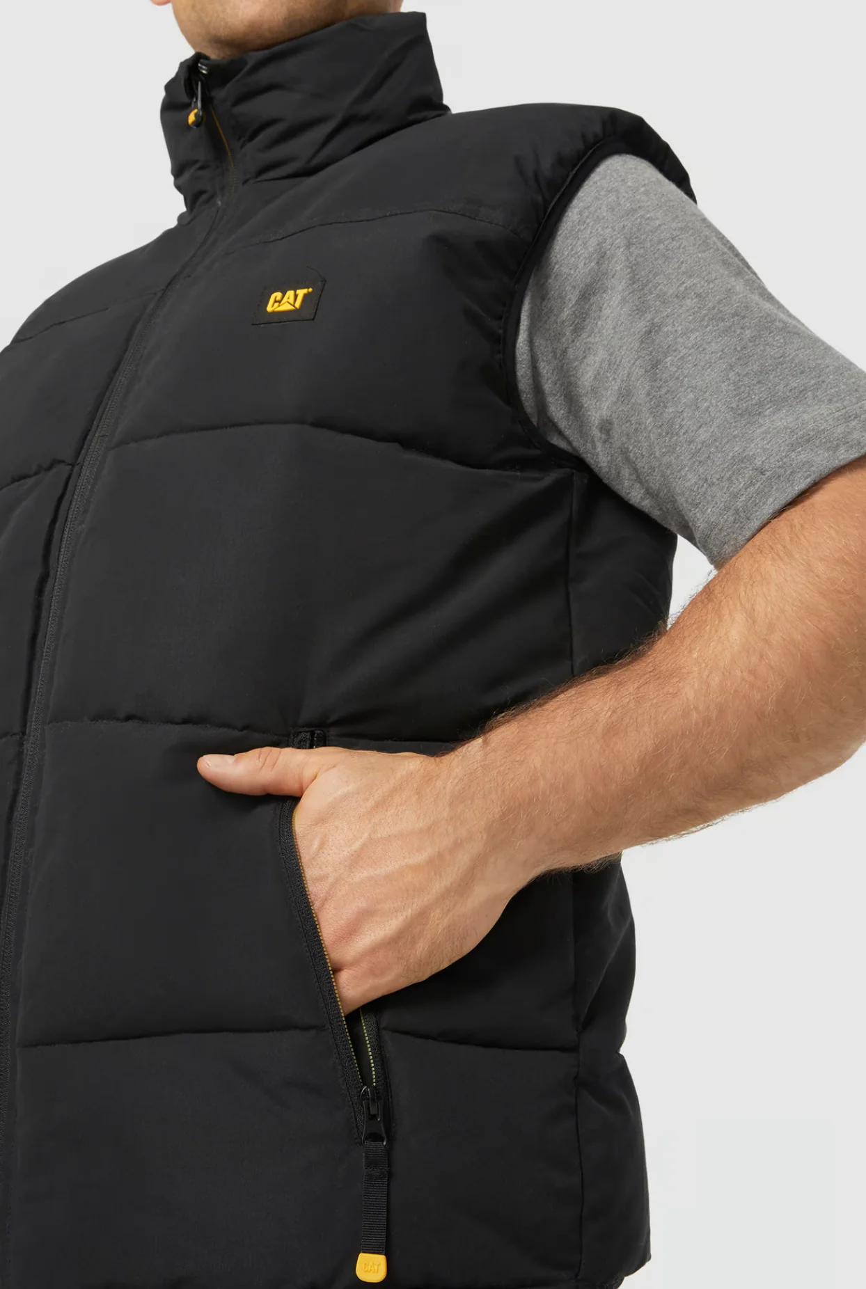 CAT Arctic Zone Vest - Image 4