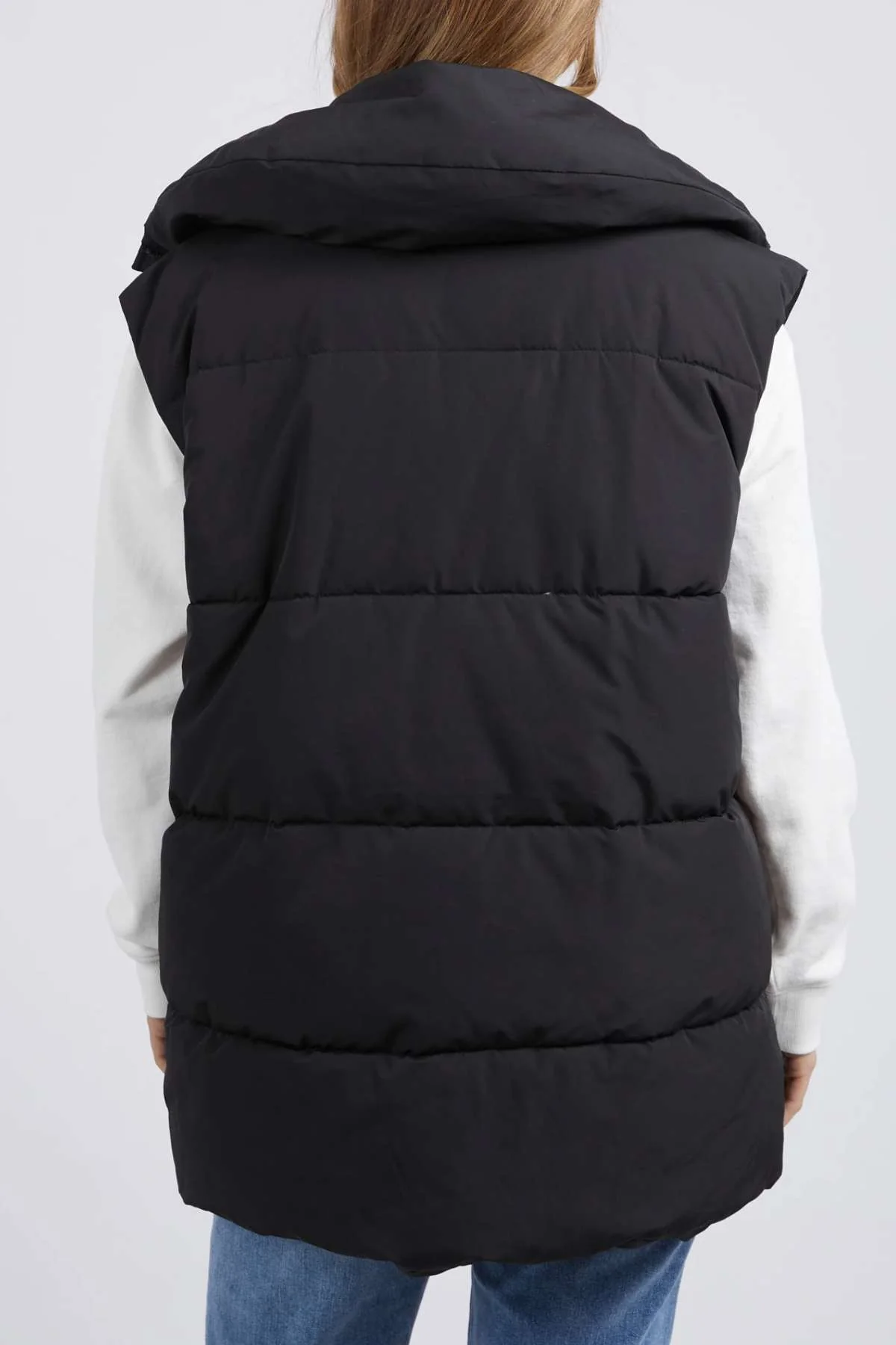 Foxwood Essential Puffer Vest - Image 2