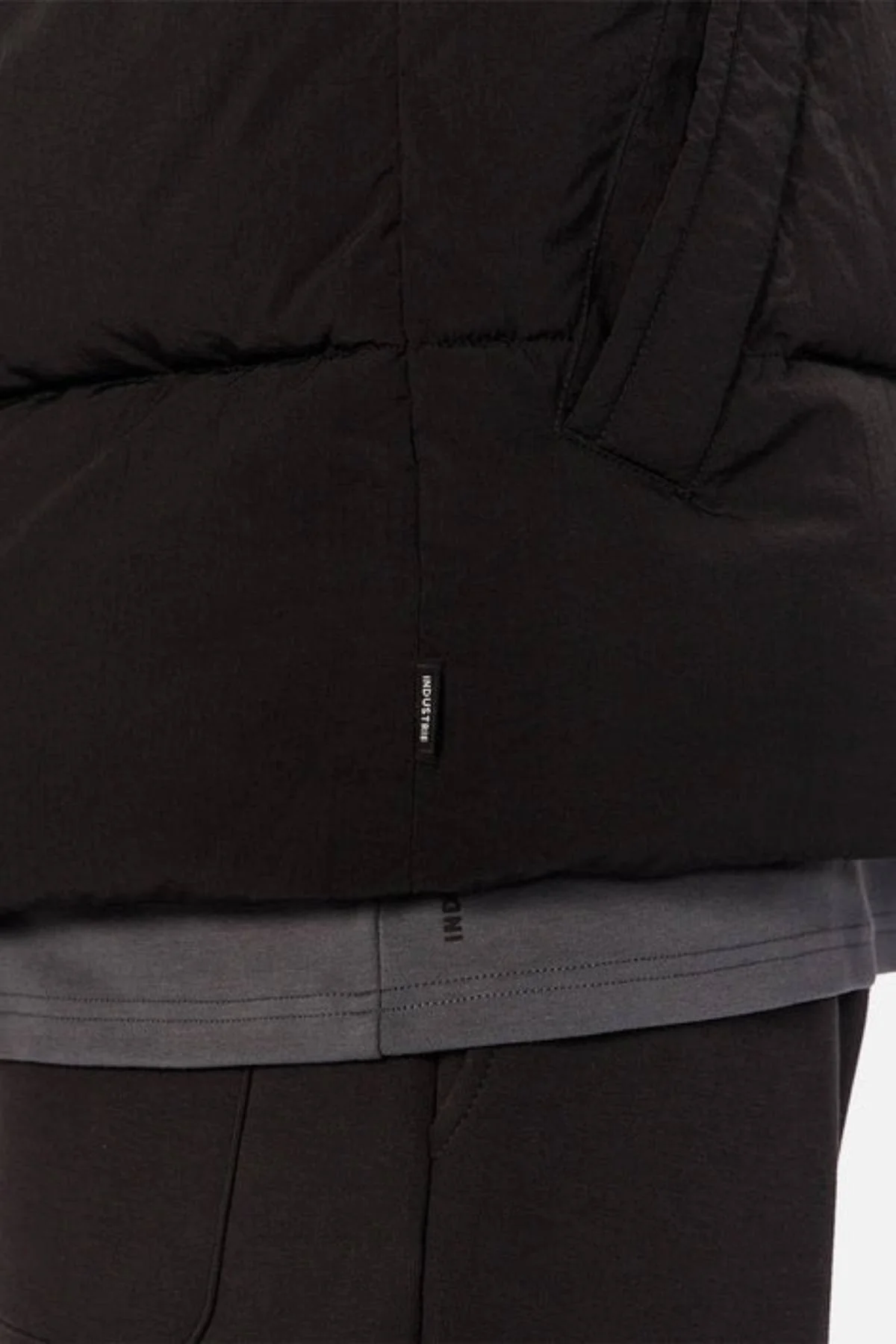Industrie The Busan Puffer Vest - Image 5