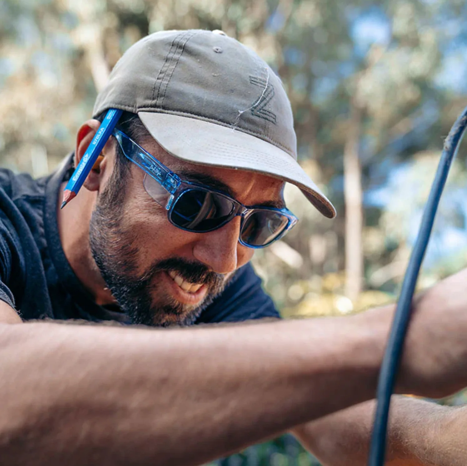 SafeStyle Classics Blue Frame Tinted Lens - Image 4