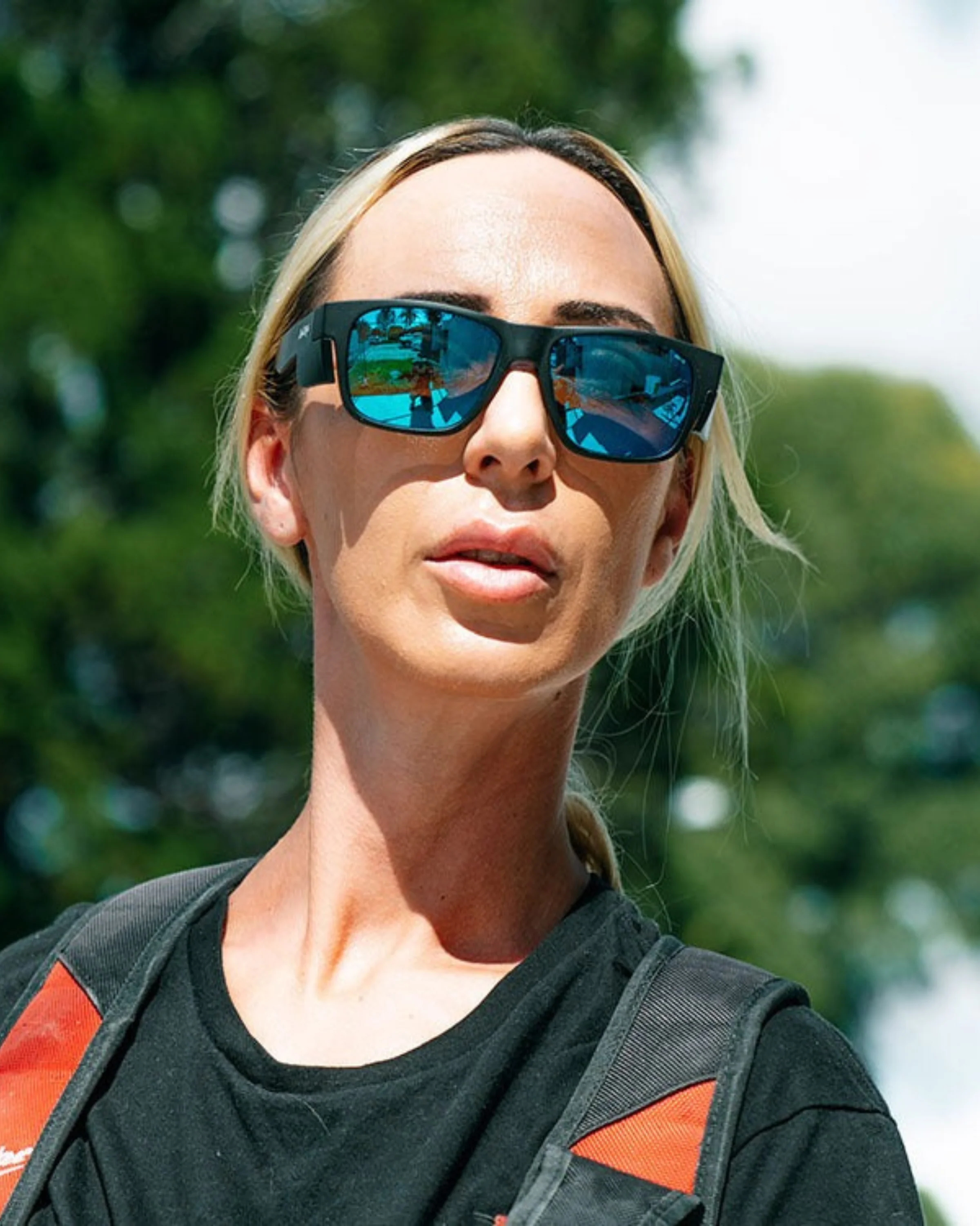 SafeStyle Fusions Matte Black Frame Mirror Blue Polarised Lens - Image 5