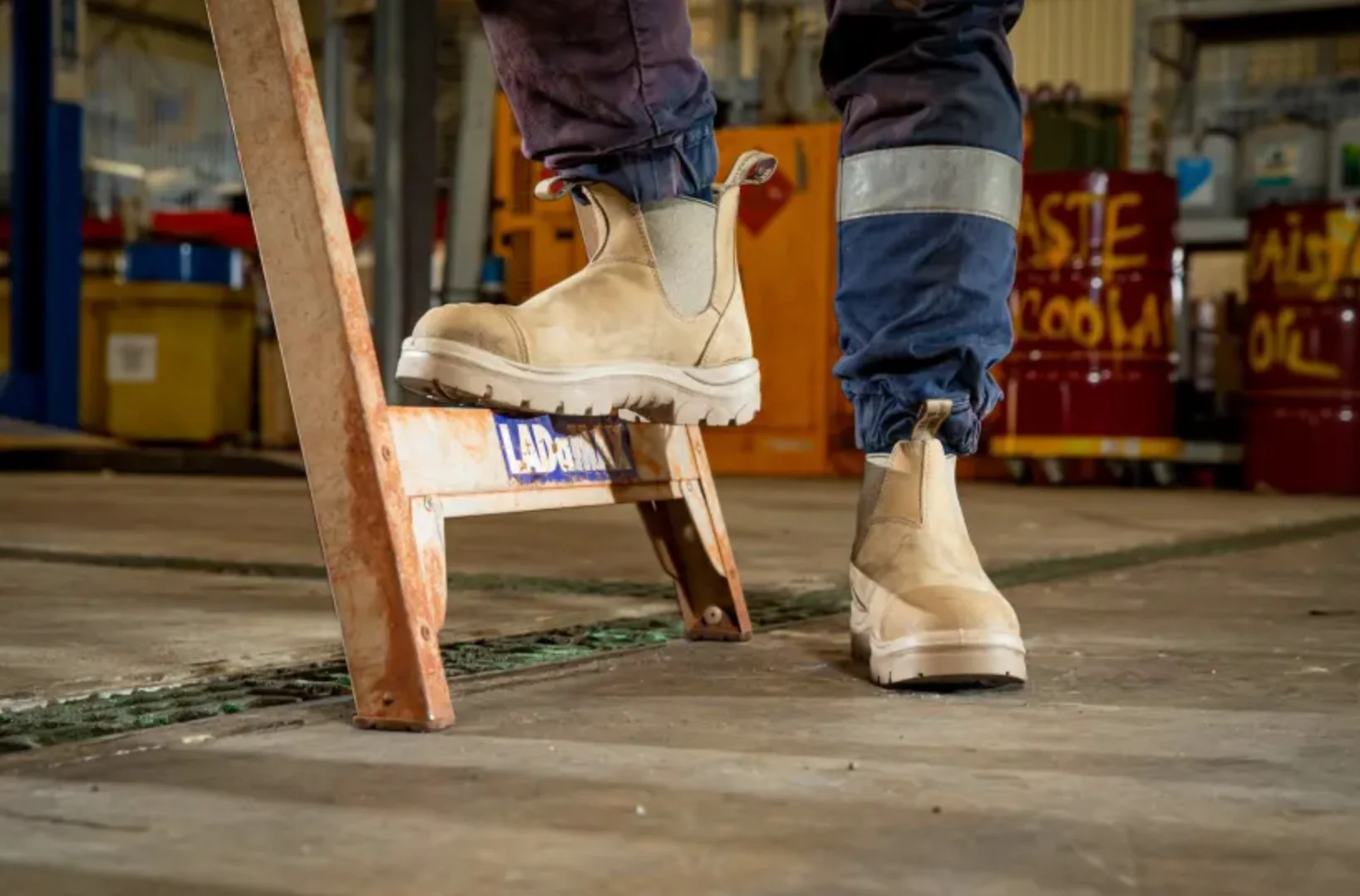 Steel Blue Hobart Scuff Cap Elastic Sided Safety Boot - Image 8