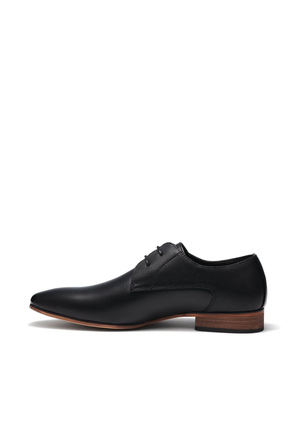 UNcut Chartwell Shoe - Image 2
